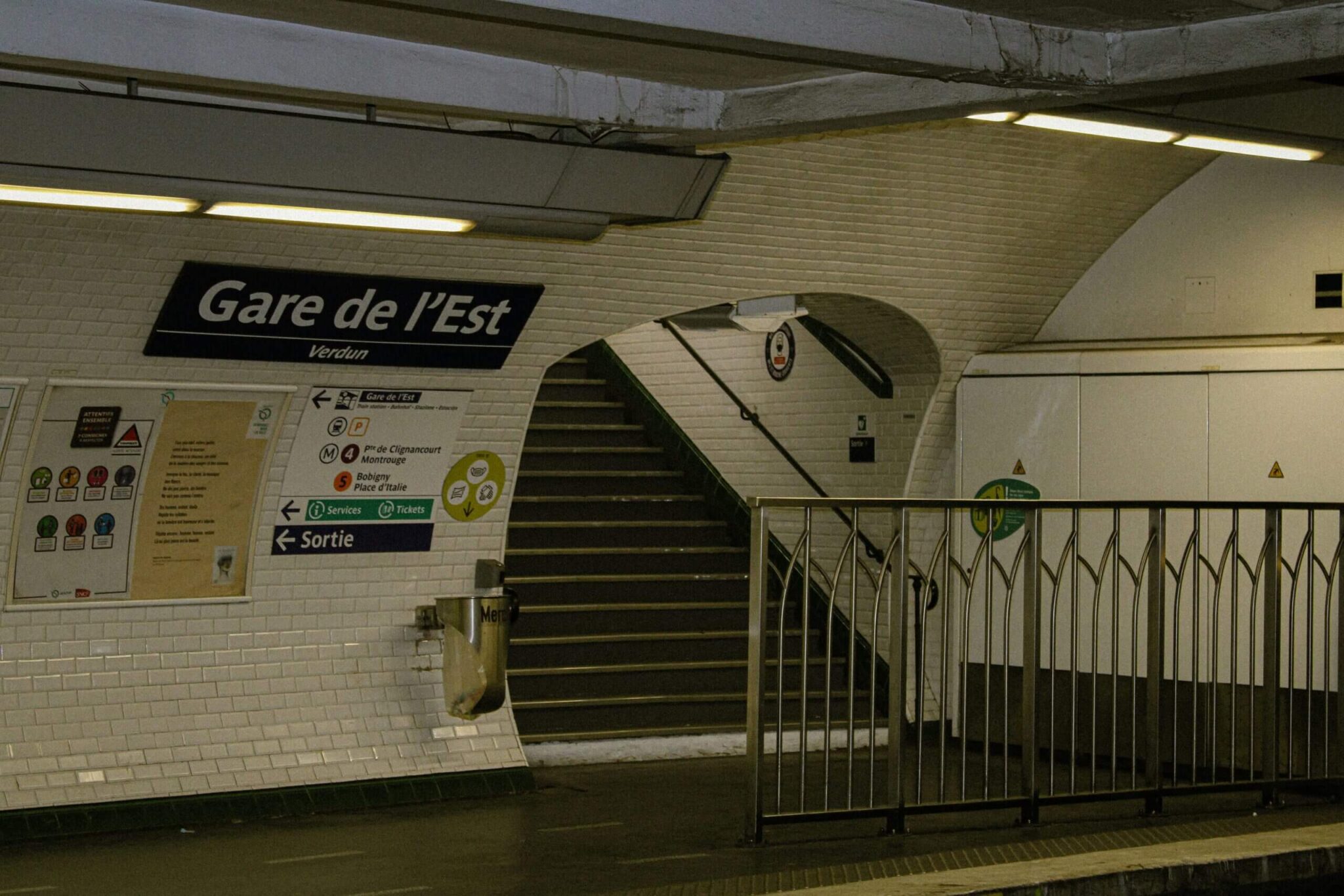 Gare de l'Est à Paris, point de départ pour des voyages culturels et des escapades authentiques avec TMR Voyages.