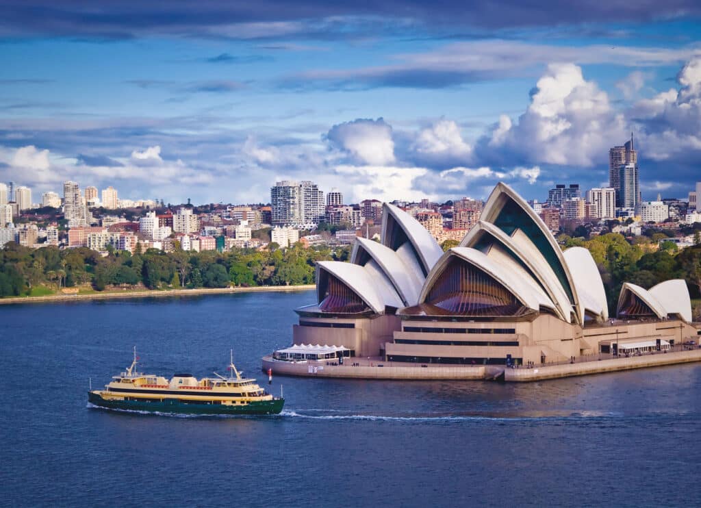Une croisière de luxe à Sydney, avec l'Opéra en toile de fond, pour des expériences authentiques et des échappées exclusives.