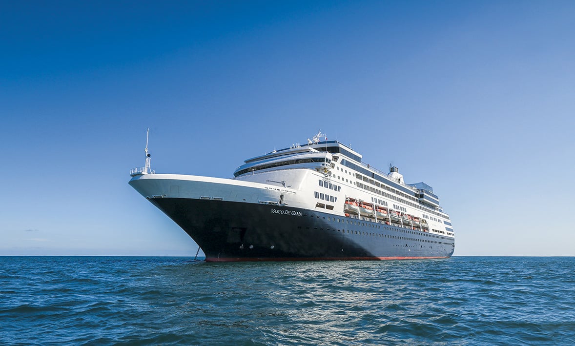 Une croisière de luxe à bord du navire Vasco de Gama, avec TMR Voyages, offre des paysages marins à couper le souffle.